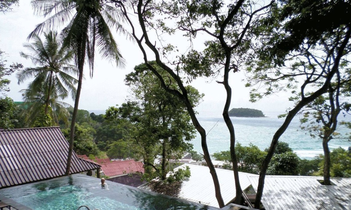 Kata Resort | 1 Standard room 2 minutes walk from Kata beach