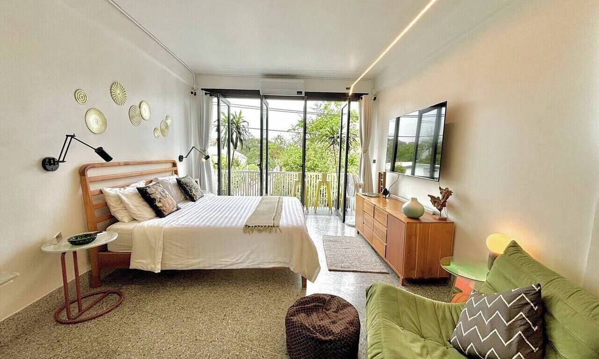 Phra Khanong House | 10 min BTS 1Gbs WIFI NFLIX Full Kitchen HomeCinema