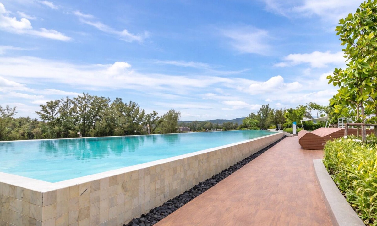 Laguna Apartment | 1BR Design Led Rooftop Oasis in Skypark Laguna