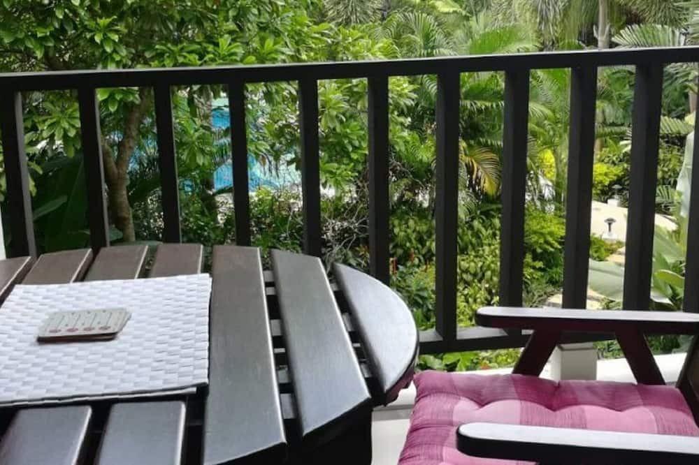 Cherngtalay Apartment | 2 Bedrooms Balcony Garden View Apartment