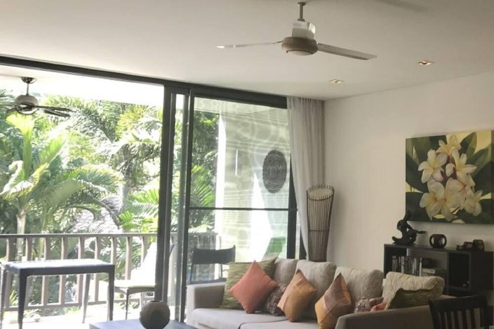 Cherngtalay Apartment | 2 Bedrooms Tropical Garden View Apartment