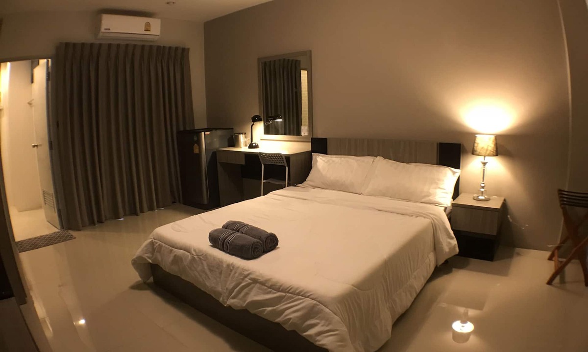 Phasi Charoen Hotel | 28 Place