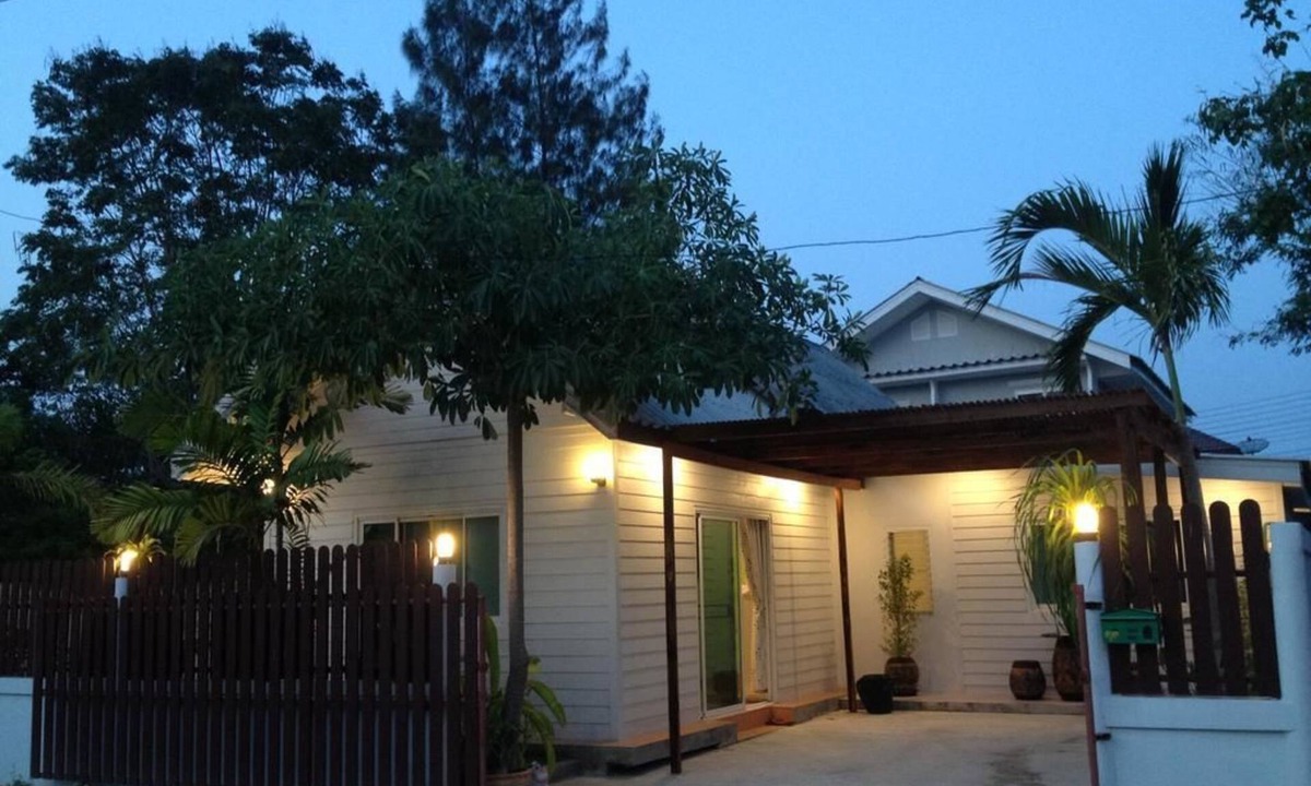 Hat Chao Samran House | Ban Pak Pon