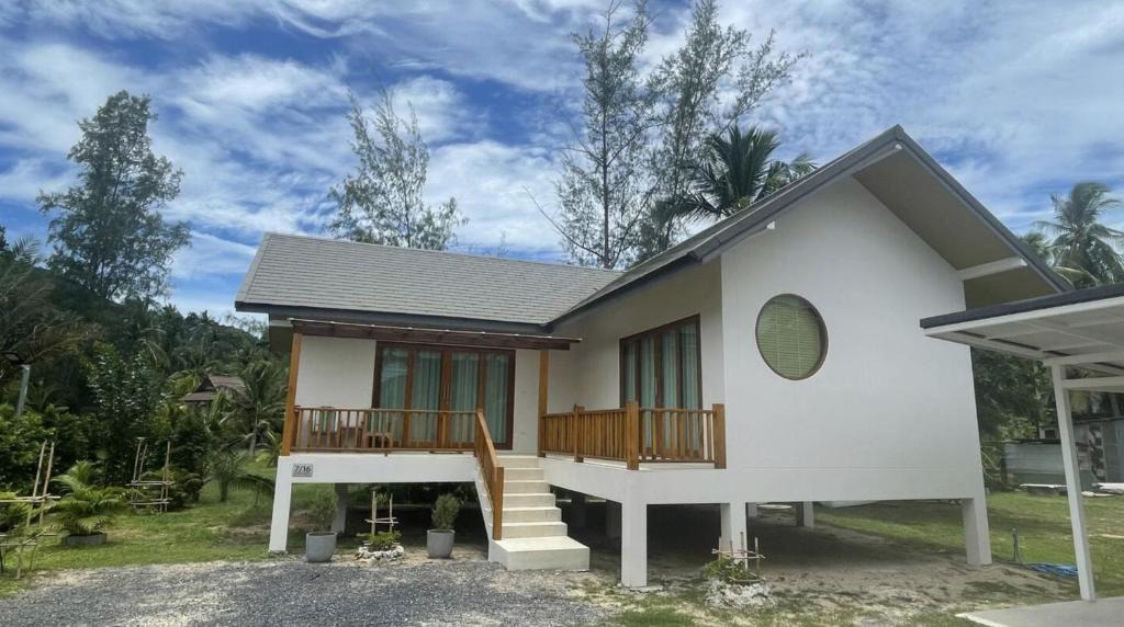 Chaloklum Villa | Canal Villa