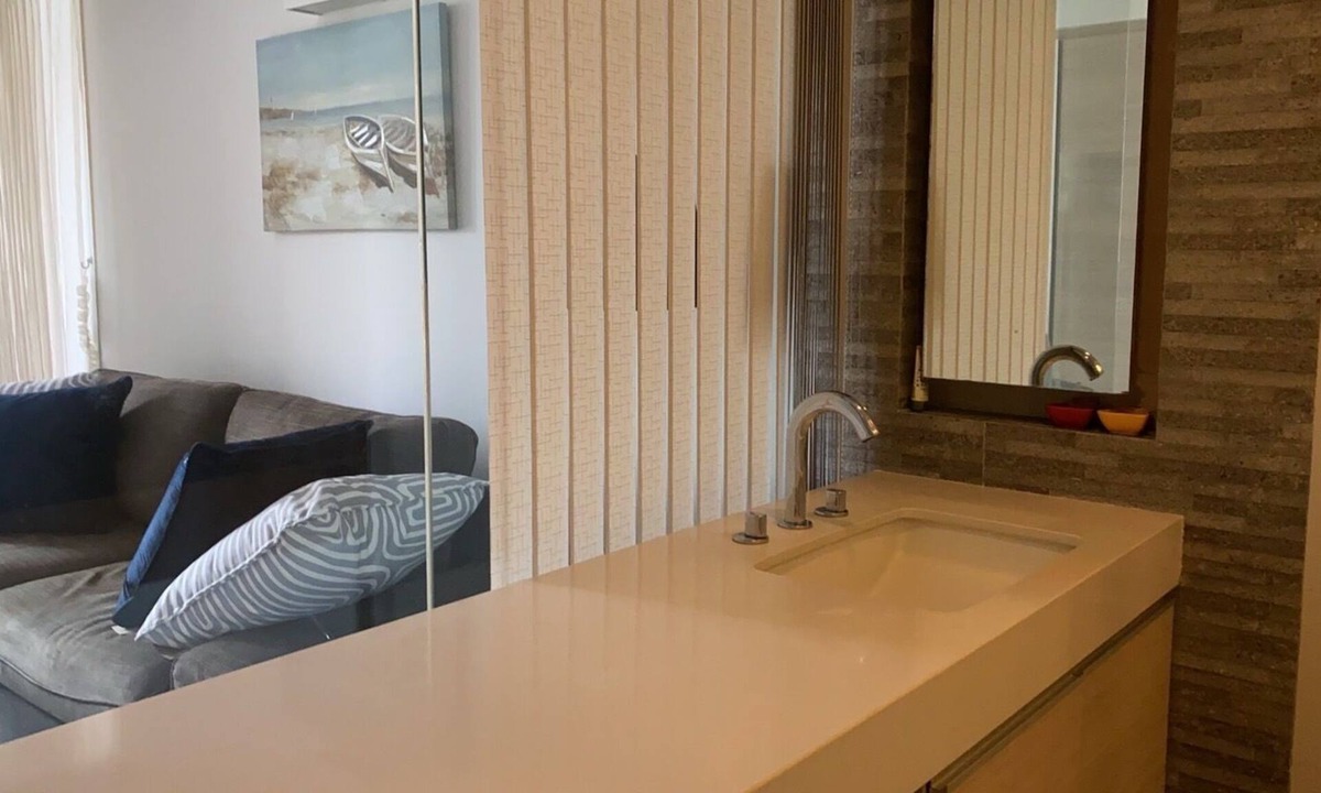 Khao Takiab Apartment | Chic 1-bedroom apartment in marvelous Nong Kae with AC, WiFi