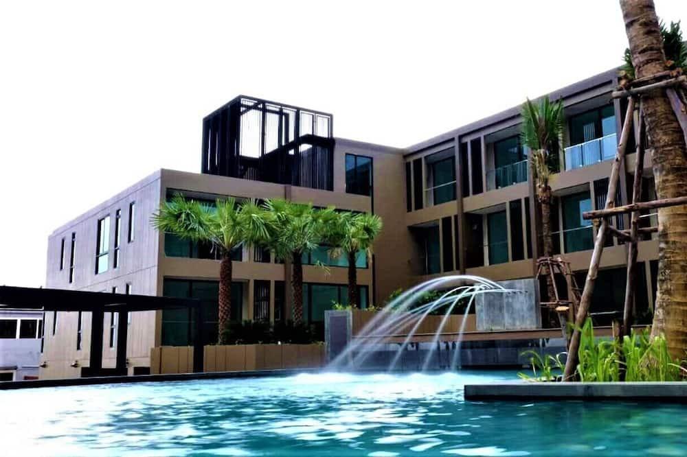 Wichit Apartment | Chic Studio Seaview Condo | GYM Kitchen Balcony