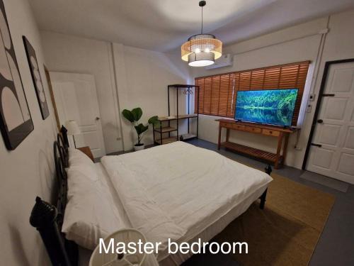 Khuekkhak Apartment | Cozy 2-Bedroom Apartment with Sofa Bed Central Khao Lak Near the Beach