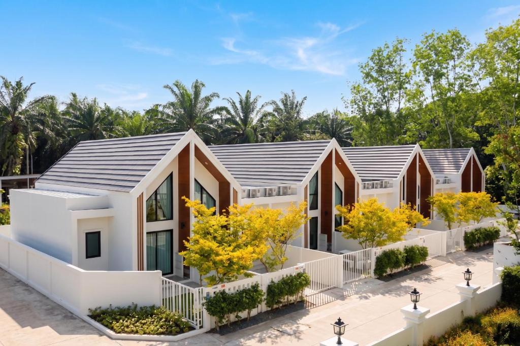 Khlong Thom Hotel | Dinnano