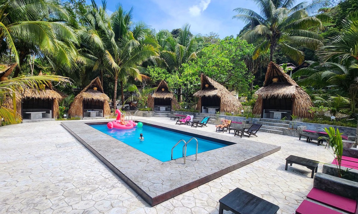 Ranong Hotel | Flower Power Village