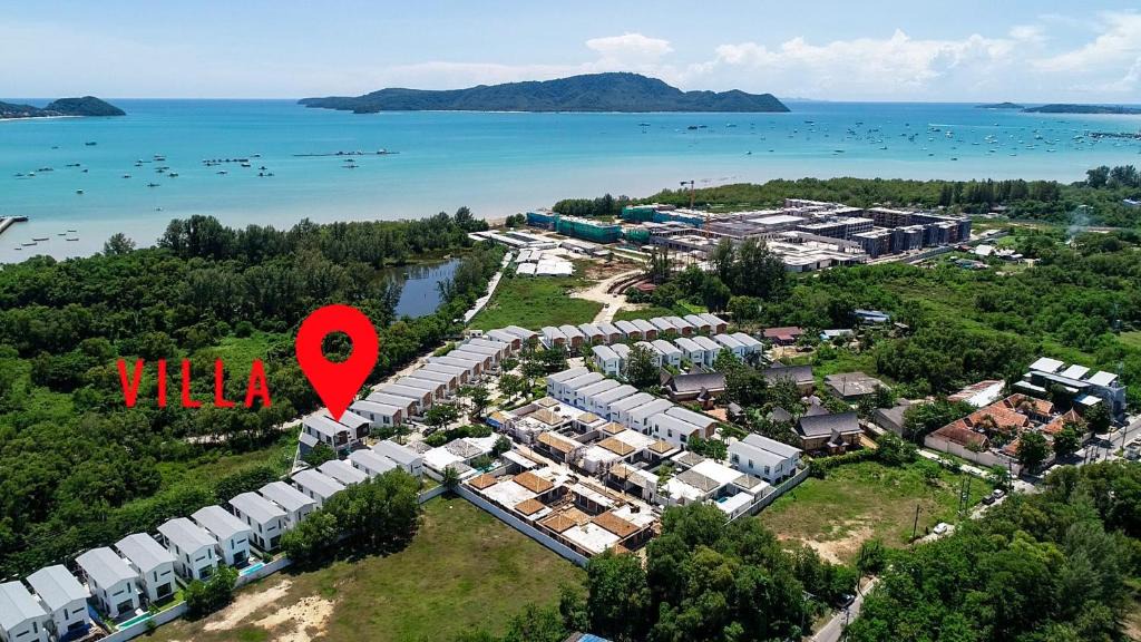 Chalong Villa | Happy Family Villa - 6 bedrooms Phuket Private Pool Villa 300 meters to the sea