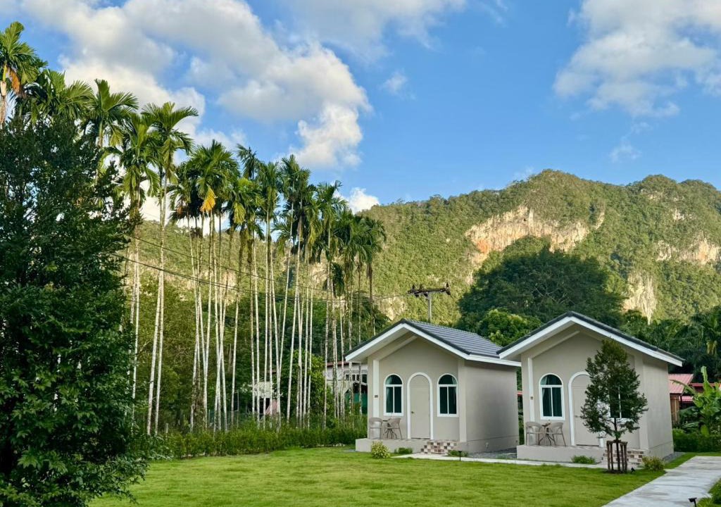 Khlong Sok Resort | Hills & Hush Khao Sok Eco Resort