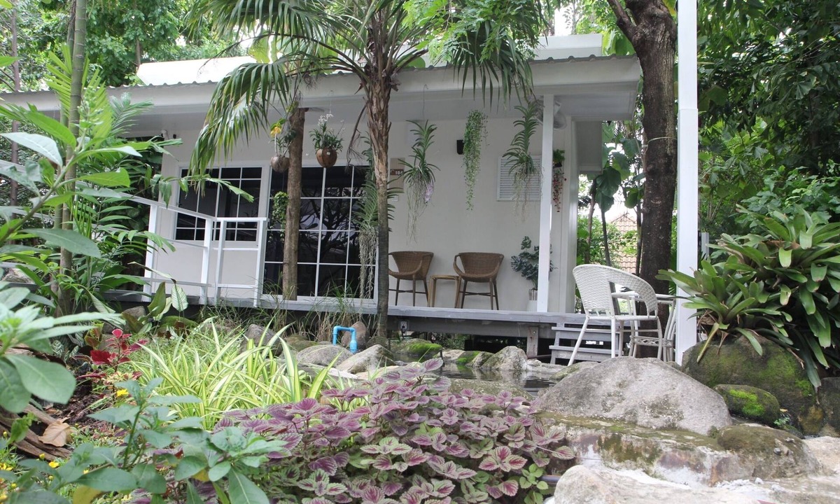 Lat Krabang Ski Chalet | Homeku Guesthouse Room 4 Cozy Stay Close to Suvarnabhumi Airport