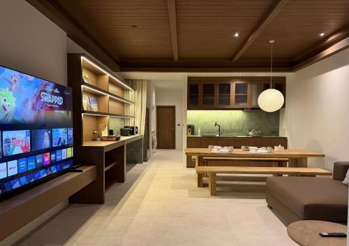 Talat Nuea House | House of Phuket Near Old Town 3BR