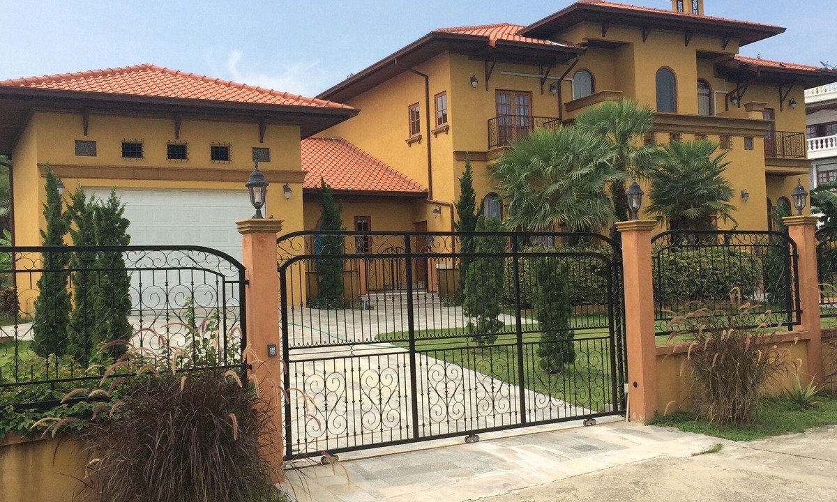 Nong Kae Villa | Hua Hin Luxury House/Villa - Minutes To The Beach and Pro Golf Course