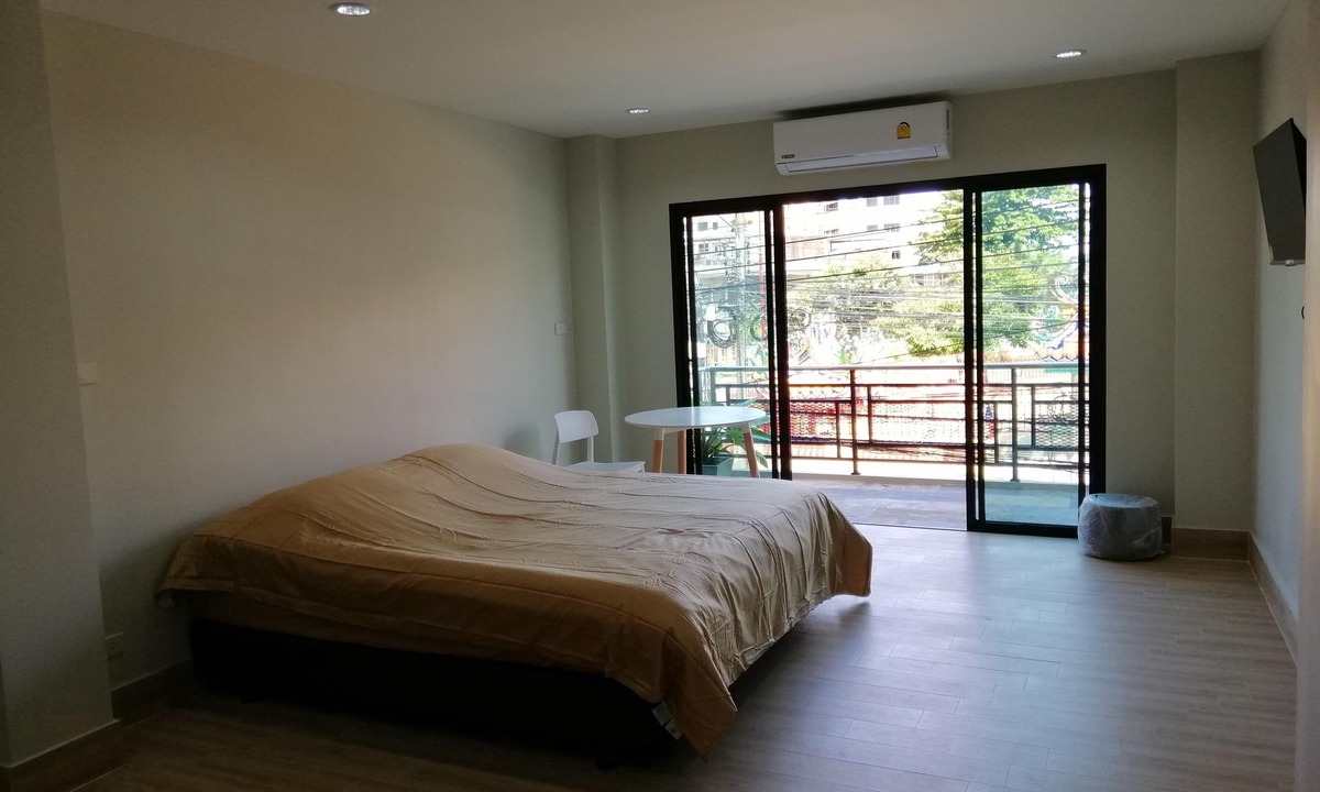 Downtown Hat Yai Apartment | iHome is located​ in​ quiet​ atmosphere, 12 bedrooms with 12 private bathrooms