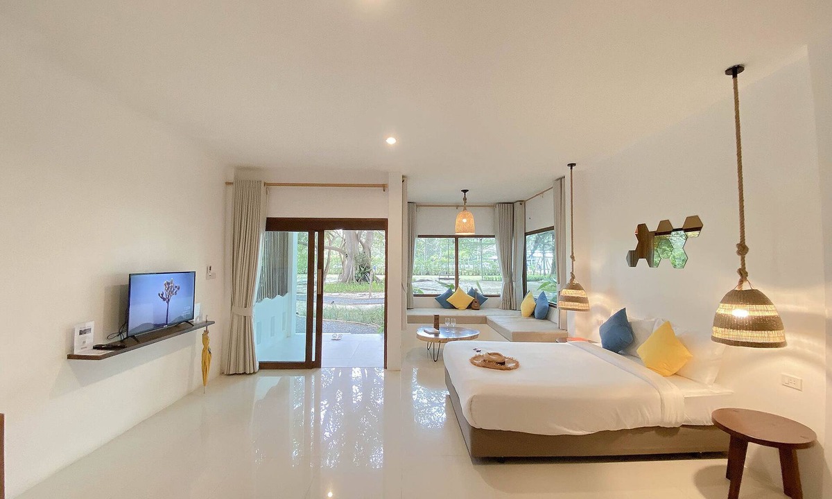Sichon Hotel | Issara Beach Resort Beachfront Zone