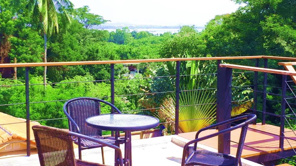 Ban Saiyuan Apartment | Jasmine Seaview 'B' Friendly Guest House