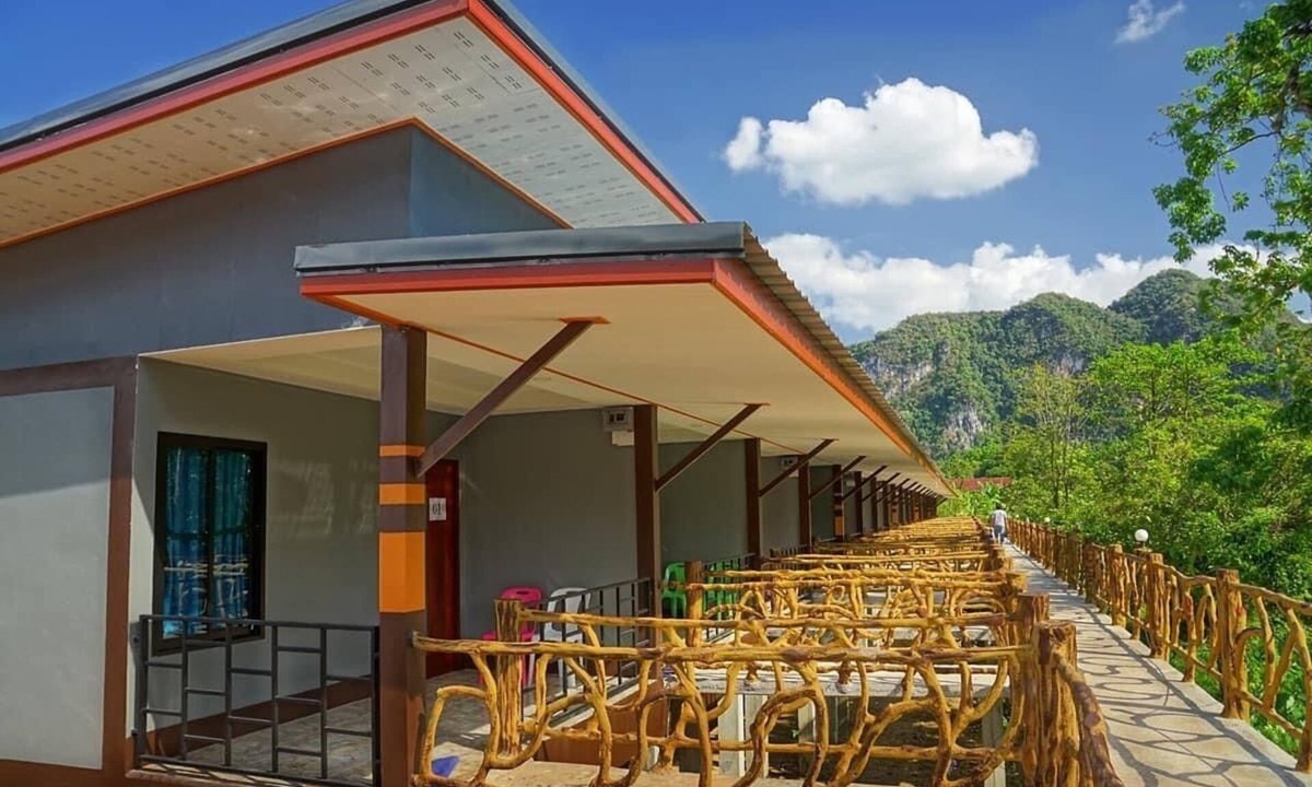 Phanom House | Khao Sok Smiley Bungalow’s