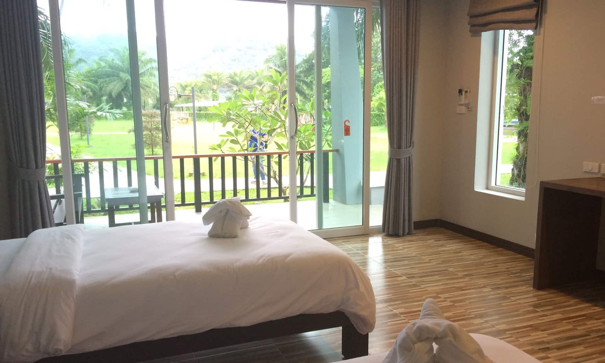 Khuekkhak Hotel | Khaolak Mountain View