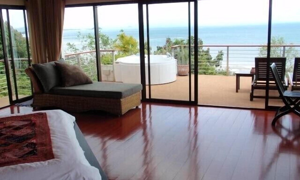 Na Thon Villa | Lux. 1- 4 Bed Villa with Pool Sunset Views- Award winning rental