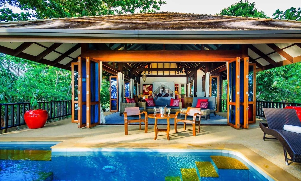 Nuea Khlong Villa | Luxury 1 Bedroom Pool Villa Baan Si Dang !!