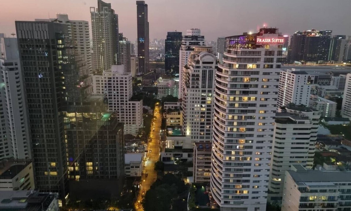 Nana Apartment | LUXURY 2 BEDROOM APARTMENT WITH BALCONY - EASY ACCESS TO BANGKOK'S BEST LIFE