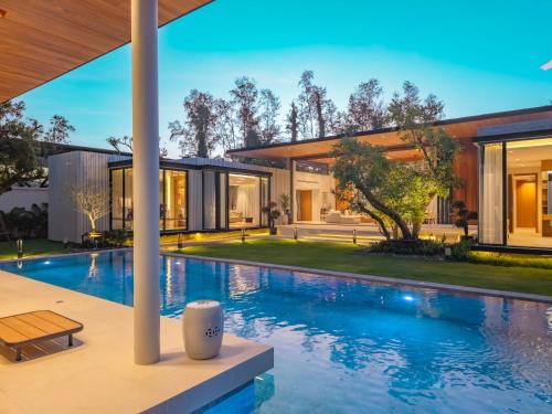 Bang Tao Villa | Luxury 4BR Pool Villa in Botanica - Villa Boa