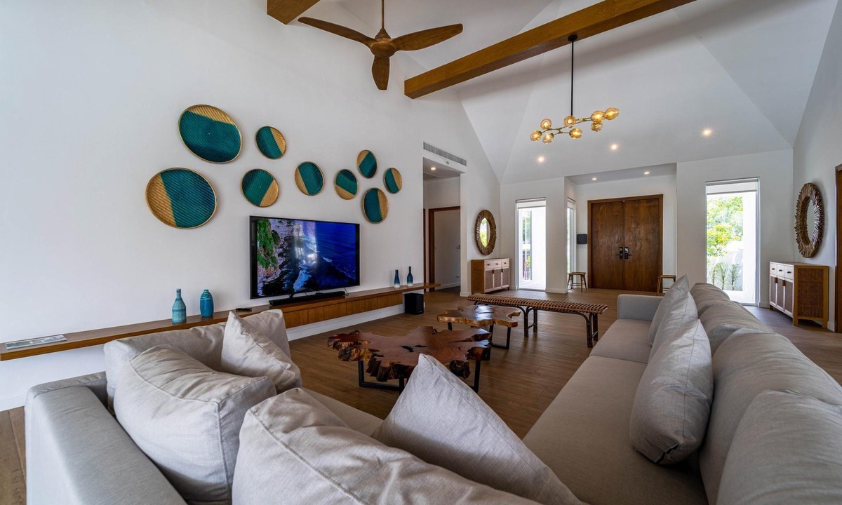 Hua Hin Villa | Luxury 7 Bedroom Pool Villa (WL67)