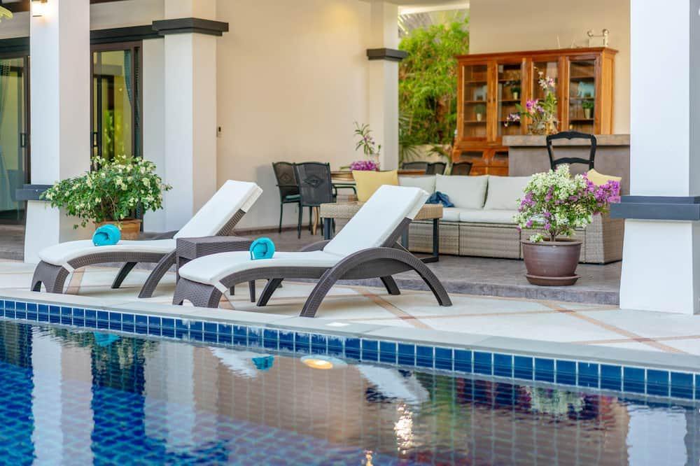 Si Sunthon Villa | Luxury Private Pool Villa Frangipani