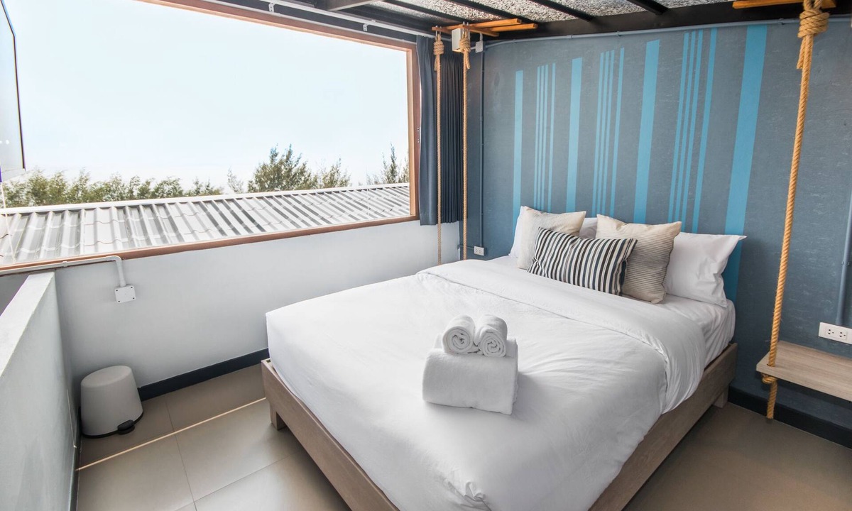 Cha-am Hotel | Mimi & Jim Co-living Space