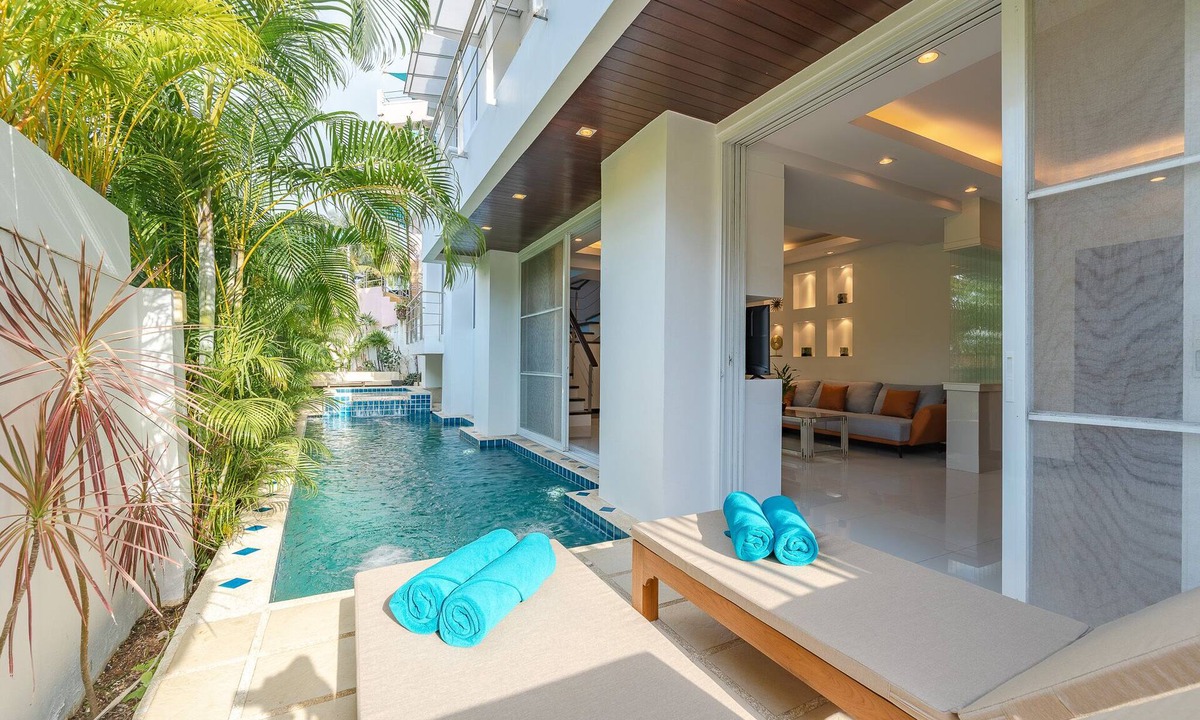 Patong Villa | Modern 4 bedroom seaview pool villa only 1.4 km to Patong beach