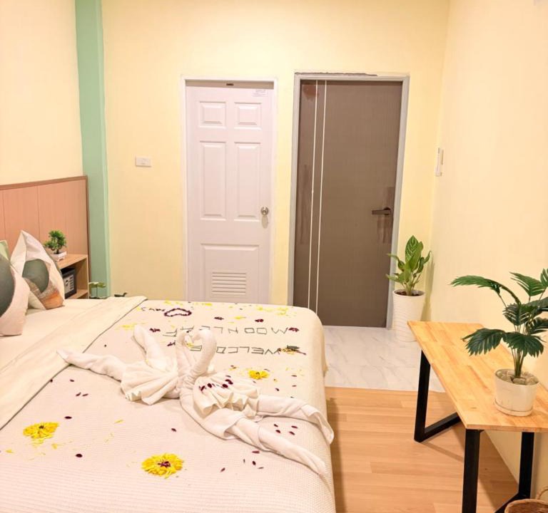 Thong Sala Hostel | Moonleaf Hostel Koh Phangan
