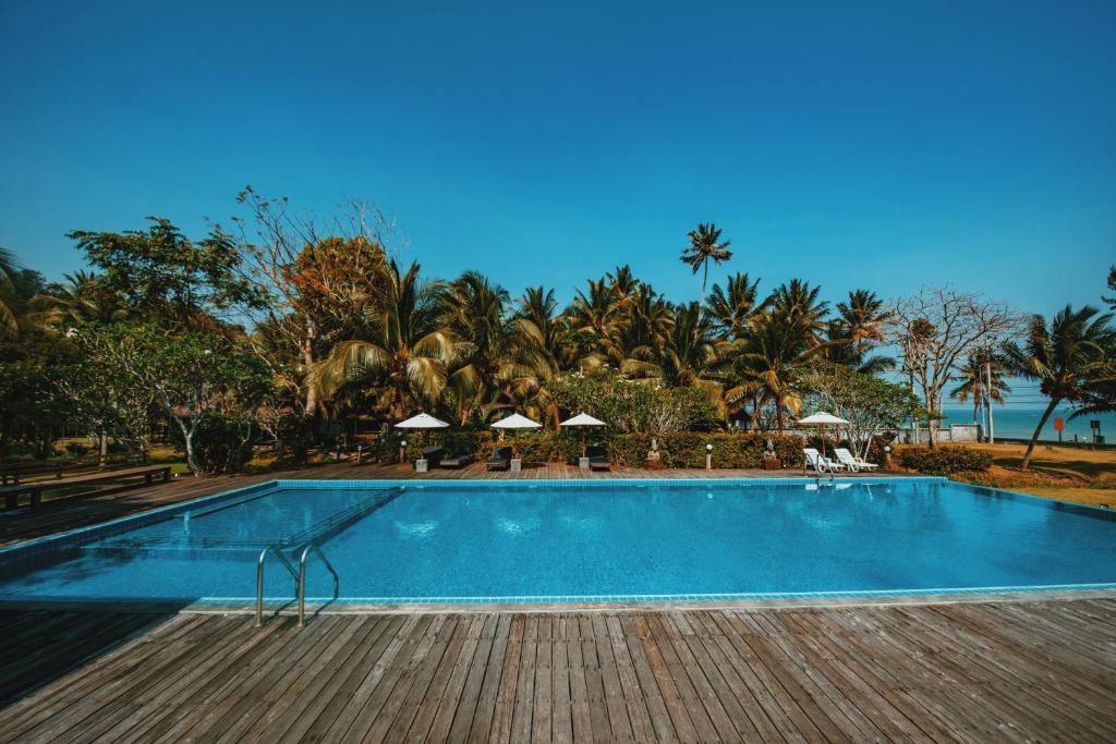 Saphli Resort | Nana Beach Hotel & Resort