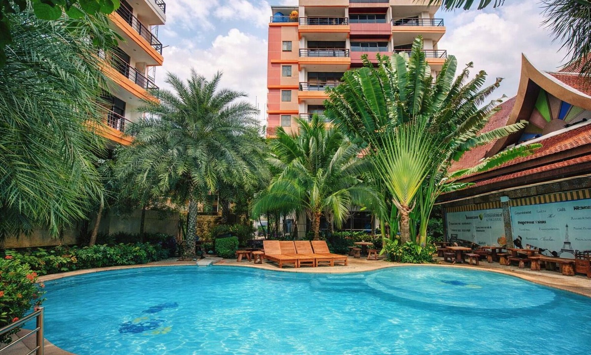Nai Harn Apartment | NARA Condo 1BR | Pool View | NBC Nai Harn
