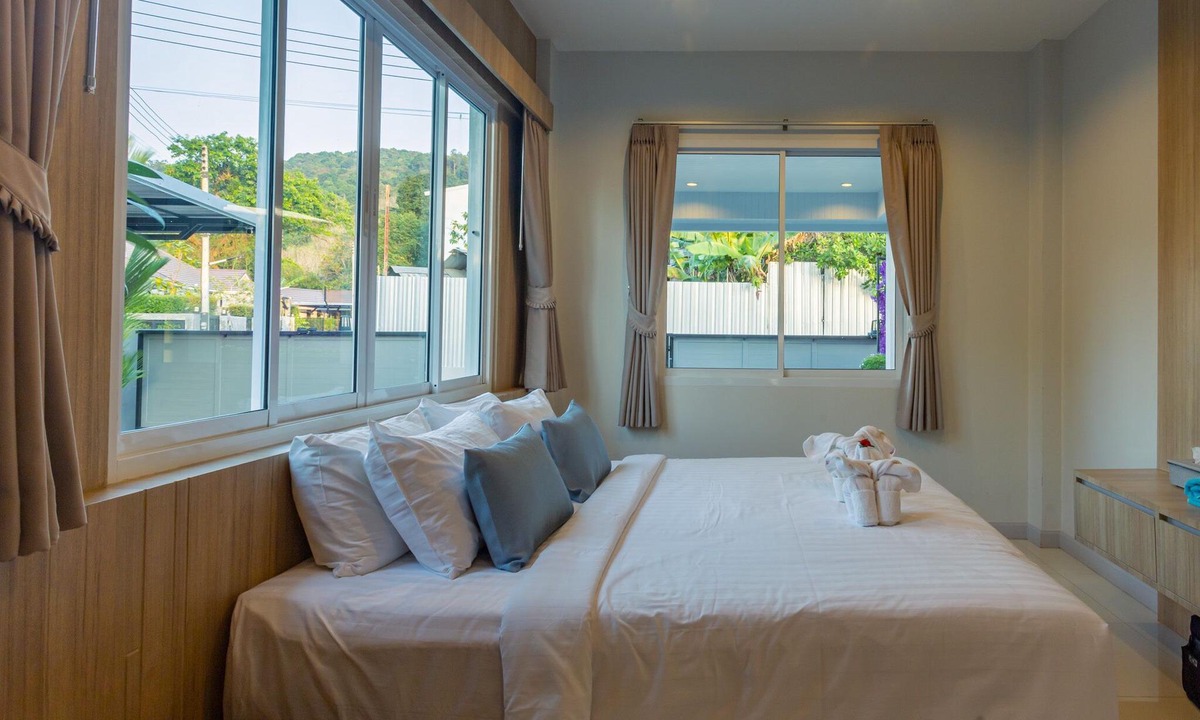 Ao Nang Villa | Nestled just a stone's throw away from the sea, a mere 3-minute