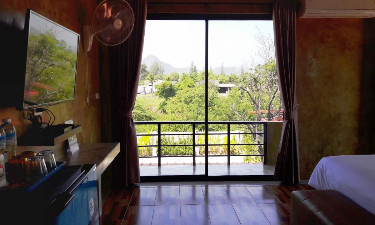 Wang Pong Hotel | Oasis Resort