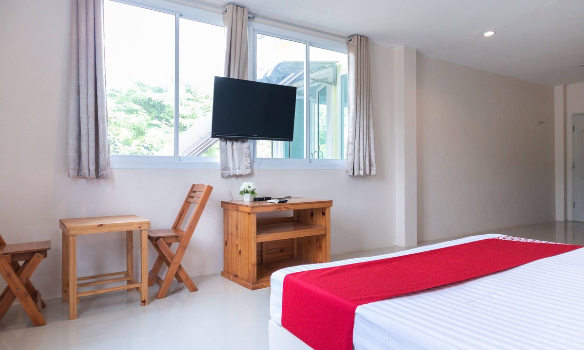 Ranong Hotel | OYO 674 Greenery Home