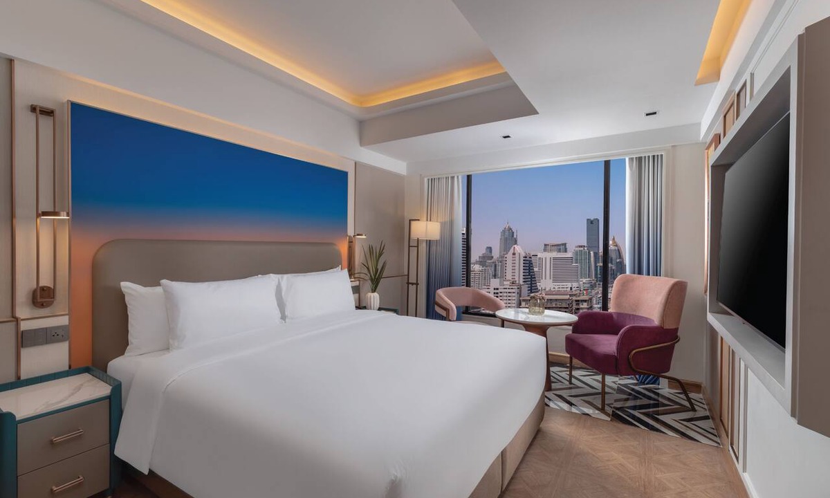 Nana Hotel | Pipa Bangkok Sukhumvit 11 by Kingston Hotels