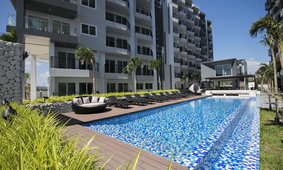 Kram Condo | Pool access Studio room, Wi-Fi w/garden, walking distrance to the beach