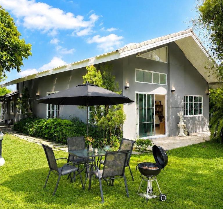 Plaeng Yao House | Private Garden Retreat 2BR Sleeps 6 Gateway