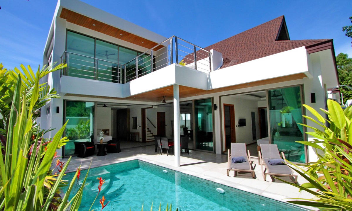 Rawai Villa | Rawai Ya Nui Beach Villa. Located 400 meters from the beach