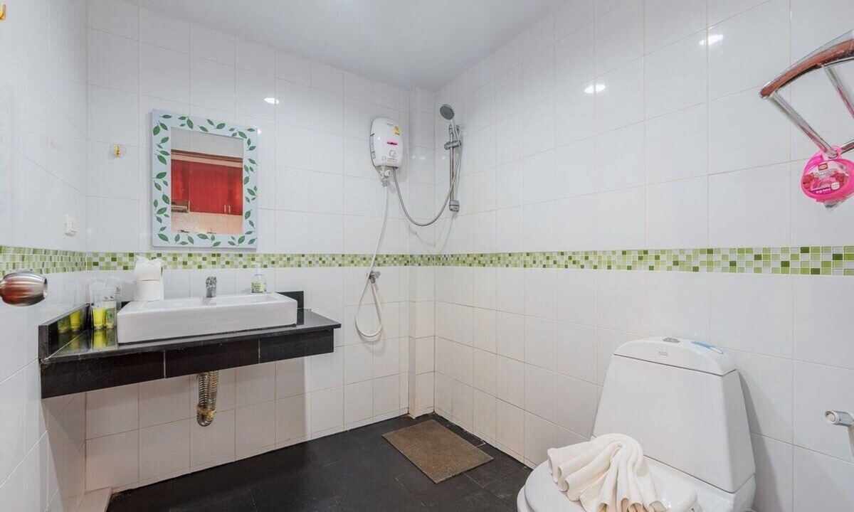 Nai Harn Apartment | Relaxing 1BR Close to Beach & Lake- relife C200