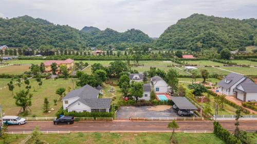 Khlong Muang House | Samonrada pool villa Khao yai
