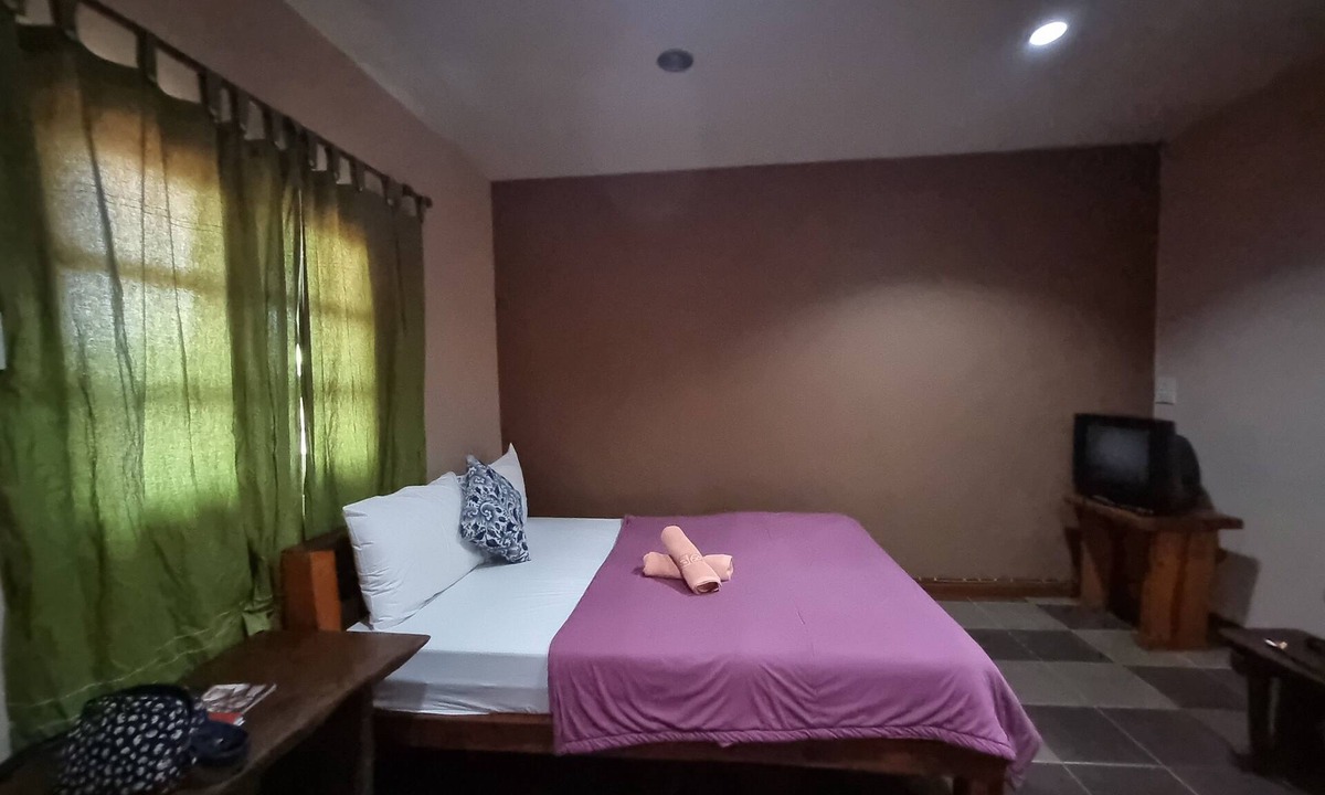 Ko Sichang Hotel | Sawasdee Sichang Resort