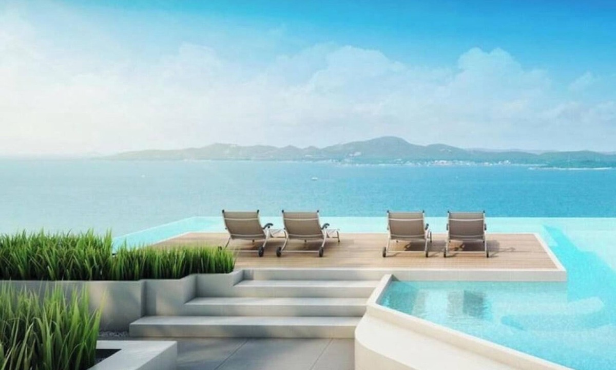 Pratumnak Hill Apartment | Sea View Luxury I Beach Front I Amazing Place