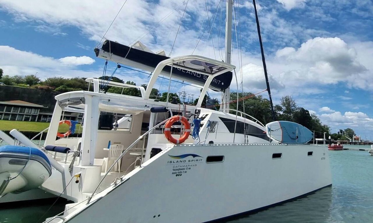 Ban Na Faek Boat Rental | Sun-Kissed Sailing Adventure in Phuket