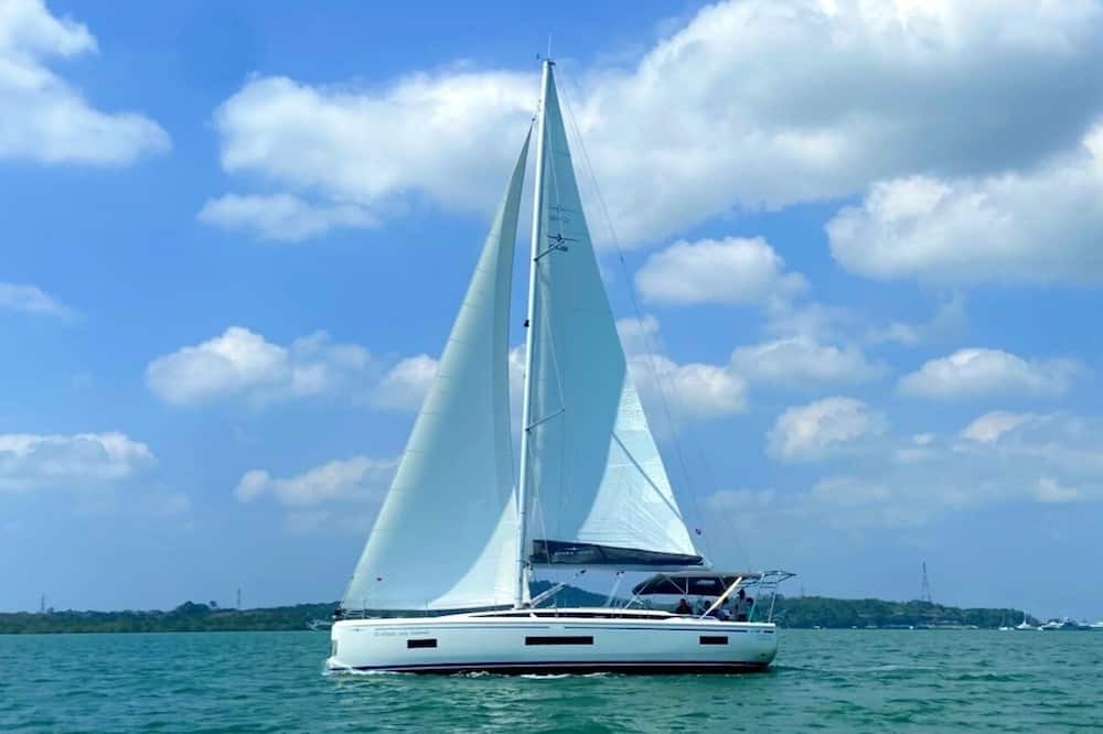 Ban Na Faek Boat Rental | Sun-Kissed Sailing Adventure in Phuket