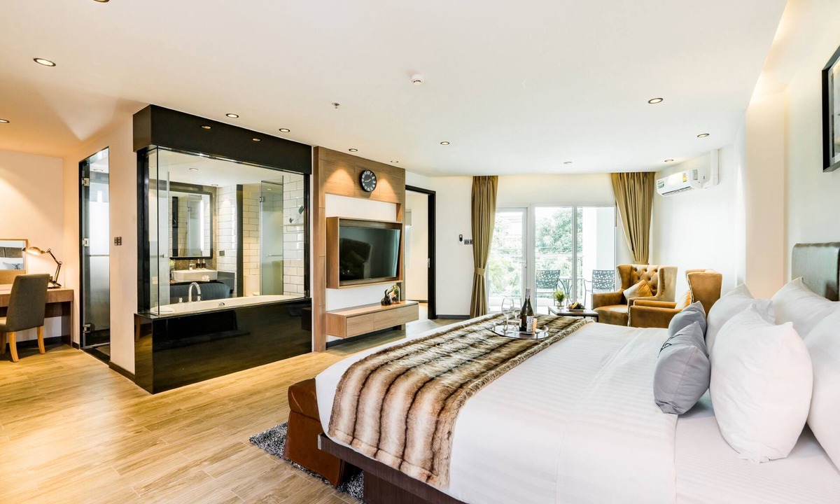 Nong Prue Hotel | SureStay Plus by Best Western T Pattaya