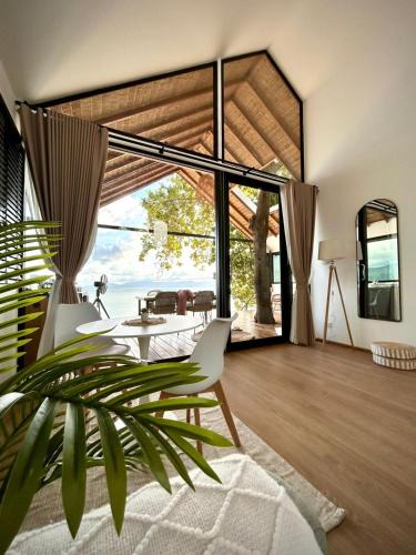 Thong Sala Hotel | The Cosy Sunset Beach Resort