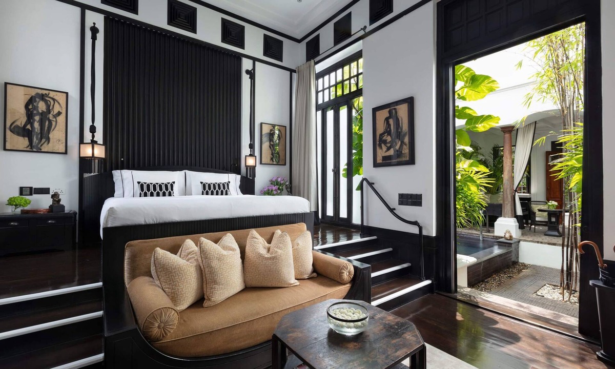 Wachira Phayaban Hotel | The Siam